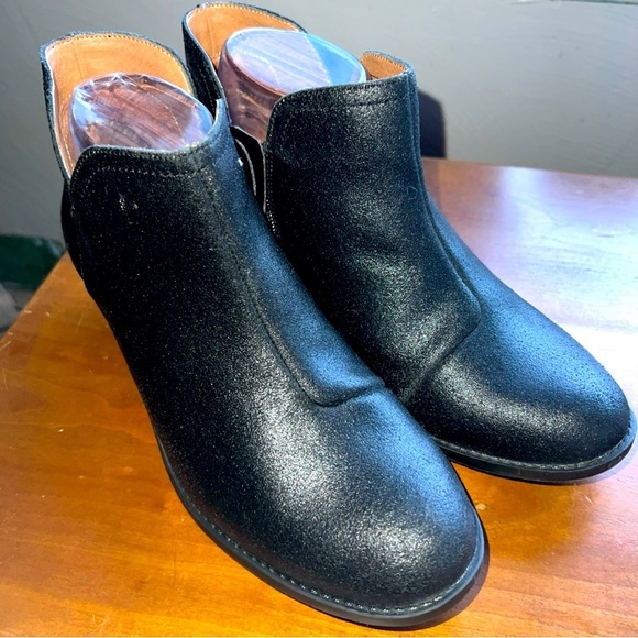 Vionic Liv Metallic leather Cutout Ankle Boots Size 7.5M black - Picture 1 of 11